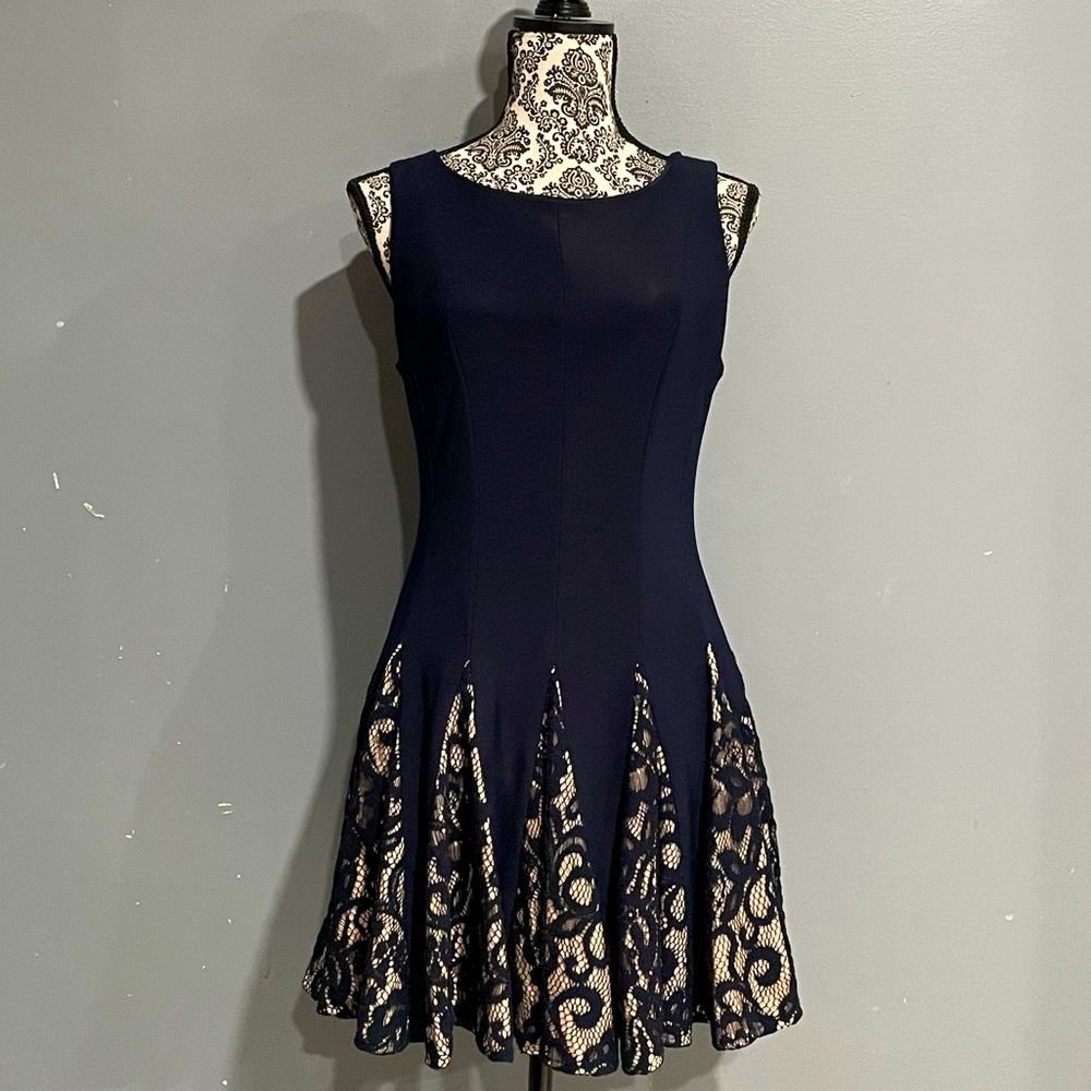 Petite Dress 👗 Betsy y Adam